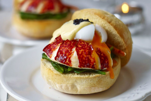 Lobster muffins with poached egg, caviar, spinach & hollandaise image 1