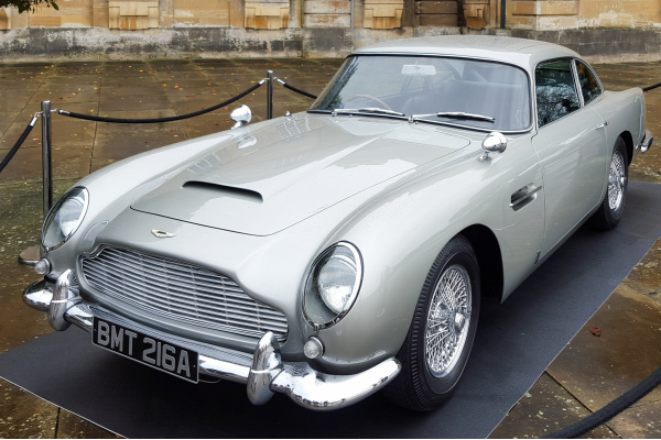 THE FIRST NEW DB5 IN MORE THAN 50 YEARS ROLLS OFF THE LINE